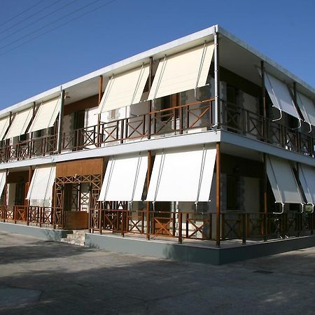 Circe Pansion Apartment Lixouri Bagian luar foto