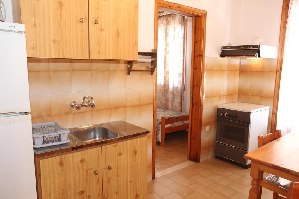 Circe Pansion Apartment Lixouri Ruang foto