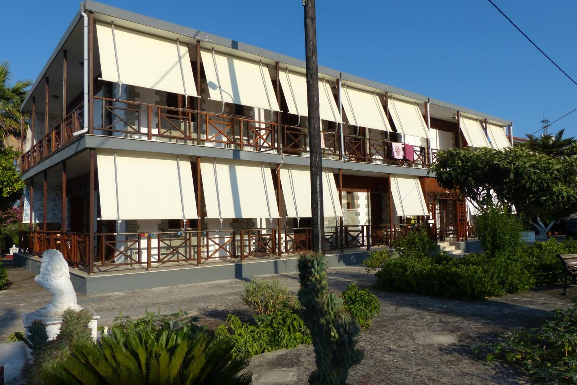 Circe Pansion Apartment Lixouri Bagian luar foto