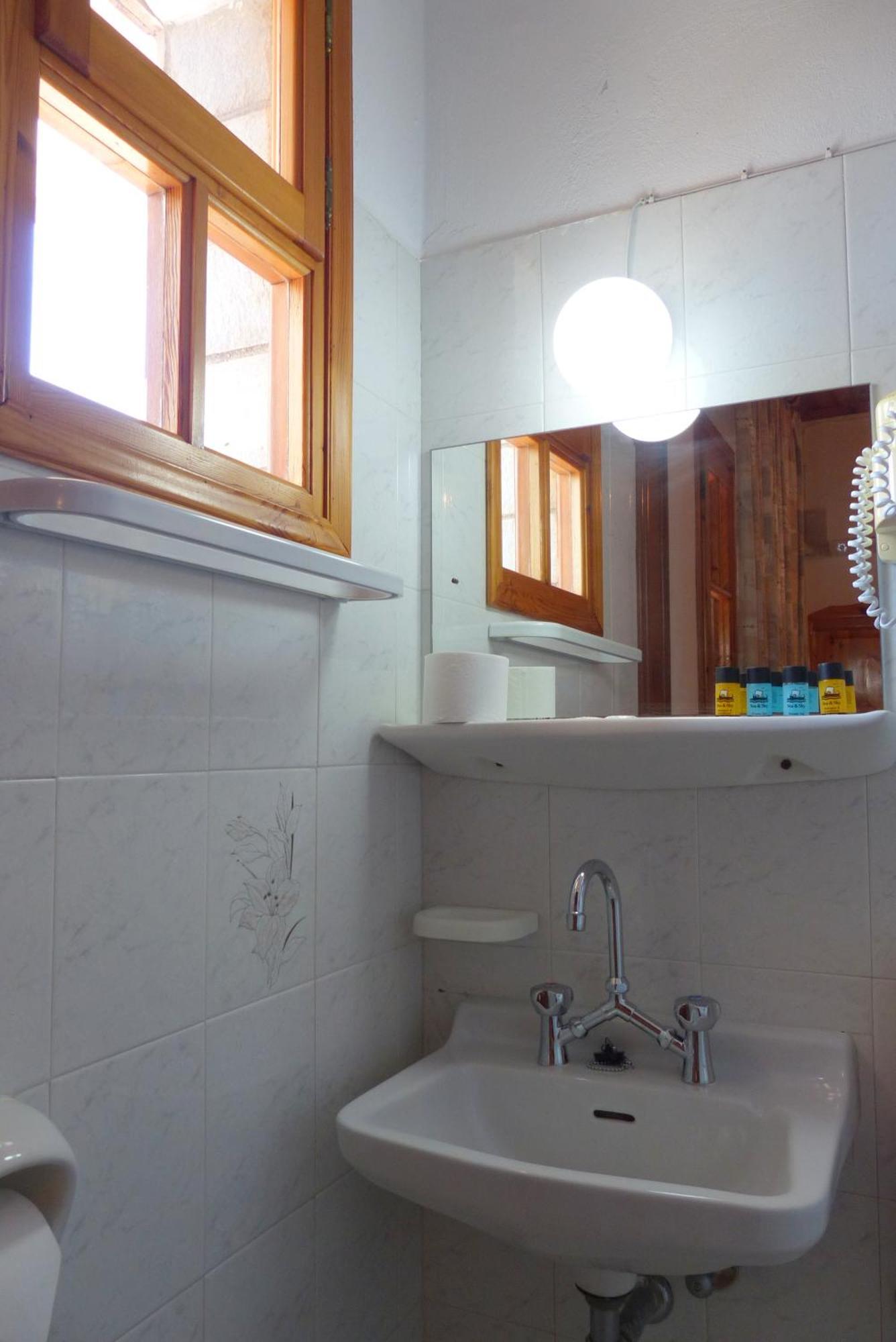 Circe Pansion Apartment Lixouri Bagian luar foto