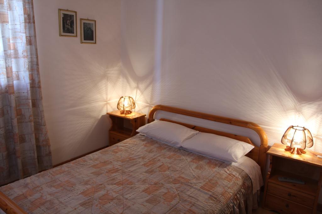 Circe Pansion Apartment Lixouri Ruang foto