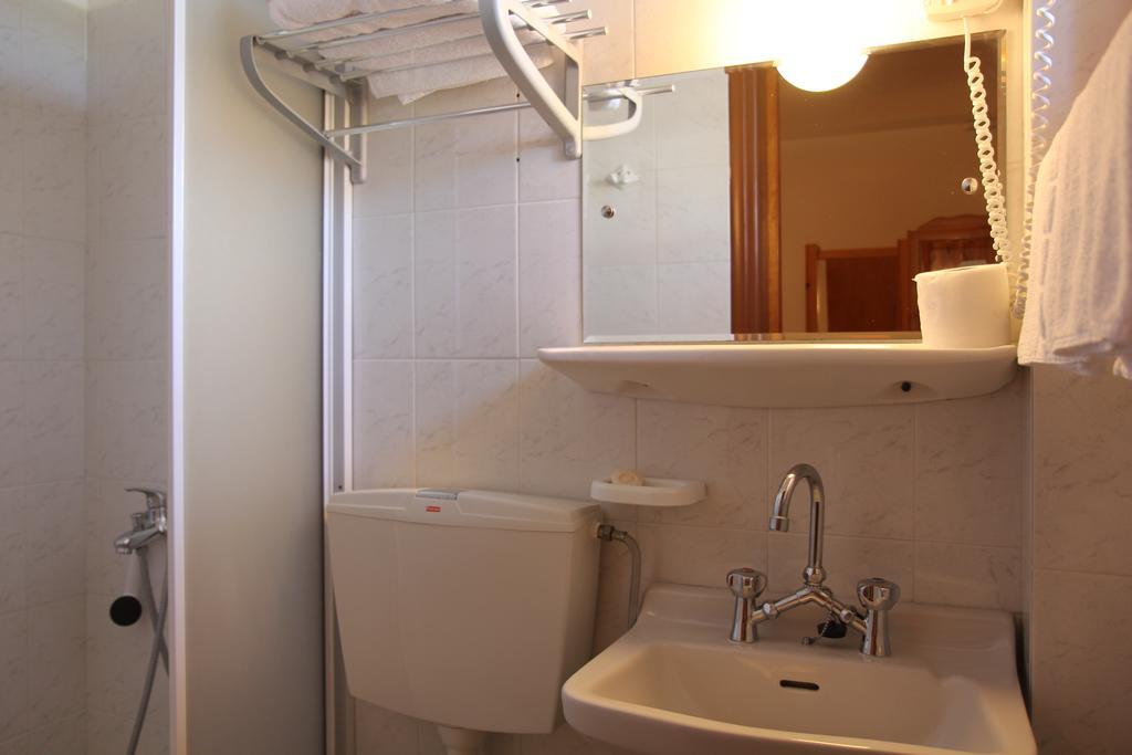Circe Pansion Apartment Lixouri Ruang foto